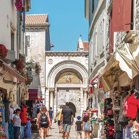 Gorgeous In With Kitchen Apartment Porec