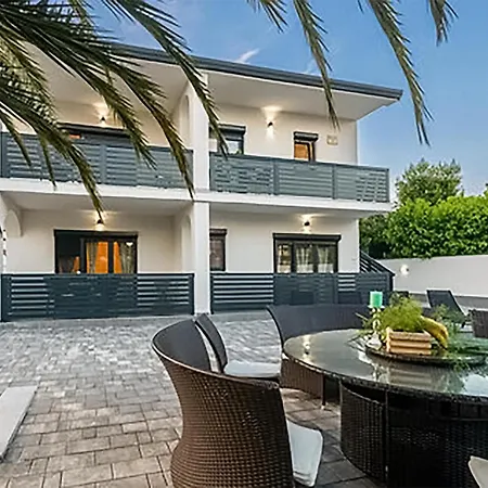 Gorgeous In With Kitchen Porec